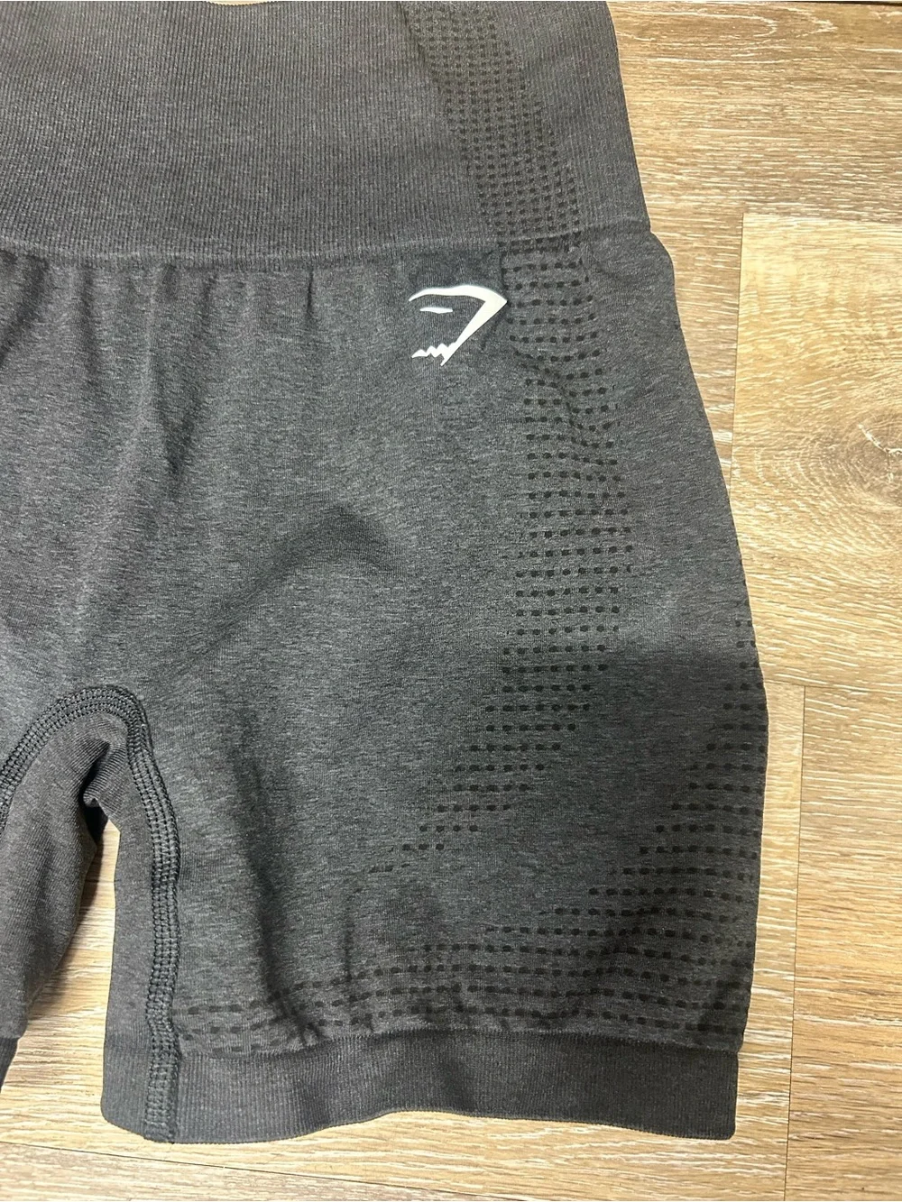 Gymshark Women's Everyday High Waisted Training Seamless Shorts Black XXS (2-4) - Picture 2 of 8